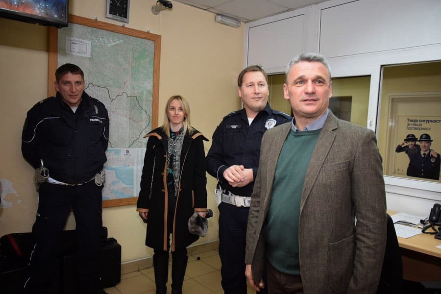 Gradonačelnik Čačka obišao dežurne službe u novogodišnjoj noći (FOTO)
