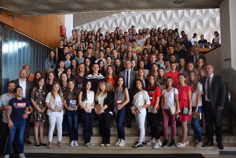 Svečano uručivanje knjiga nosiocima Vukove diplome