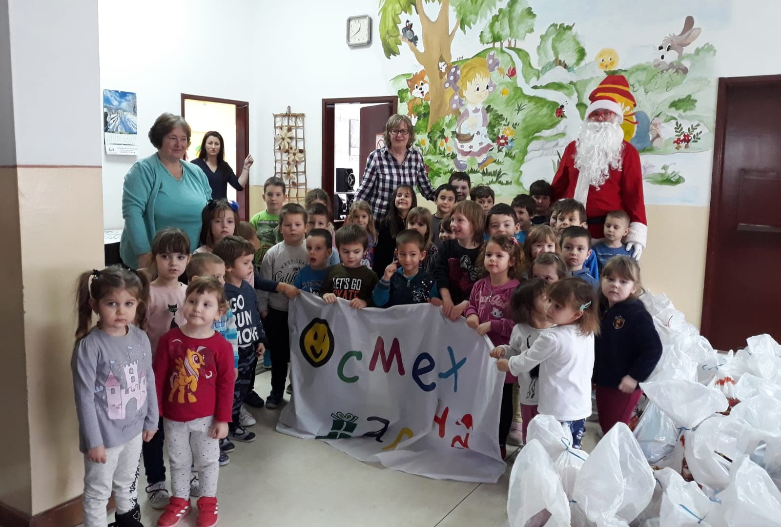 Novogodišnja humanitarna akcija Fondacije "Osmeh na dar"