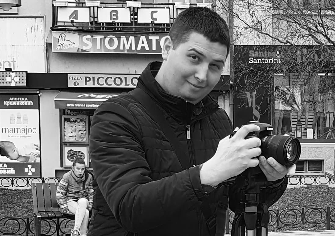 Čačanski novinar Miloš Lukić preminuo od posledica korona virusa