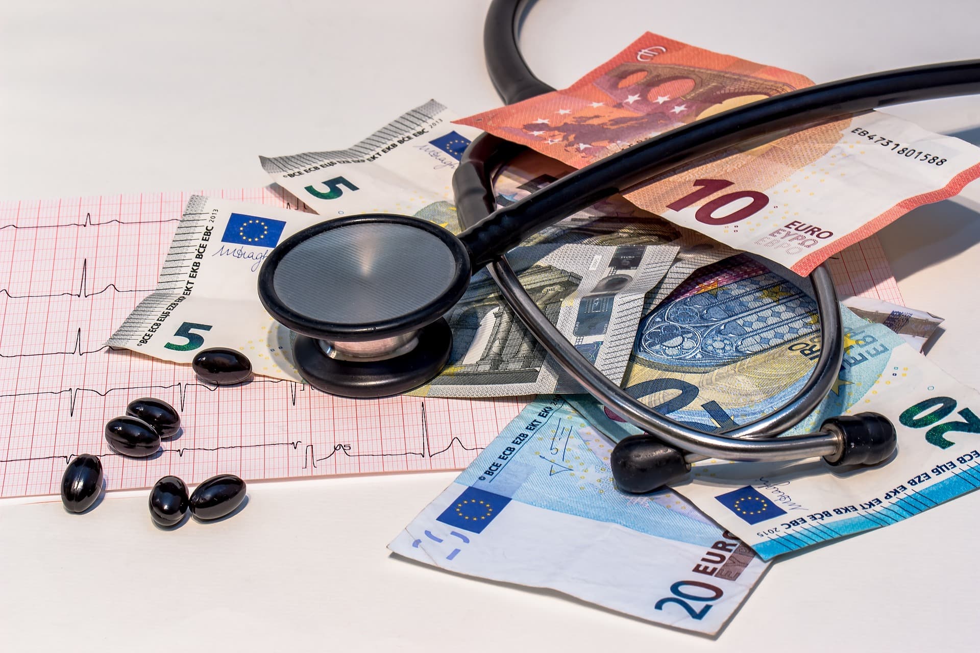 Uhapšeni Čačani zbog davanja mita, podneta i krivična prijava protiv doktorke iz čačanske Bolnice