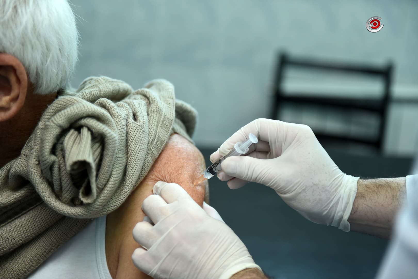 Počela revakcinacija Čačana, druga doza vakcine samo uz potvrdu