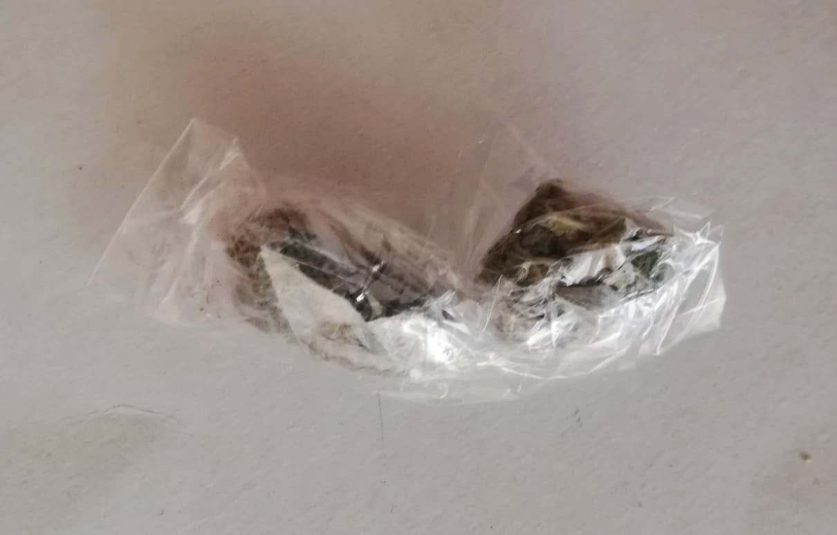 Uhapšen dok je prodavao marihuanu na ulici