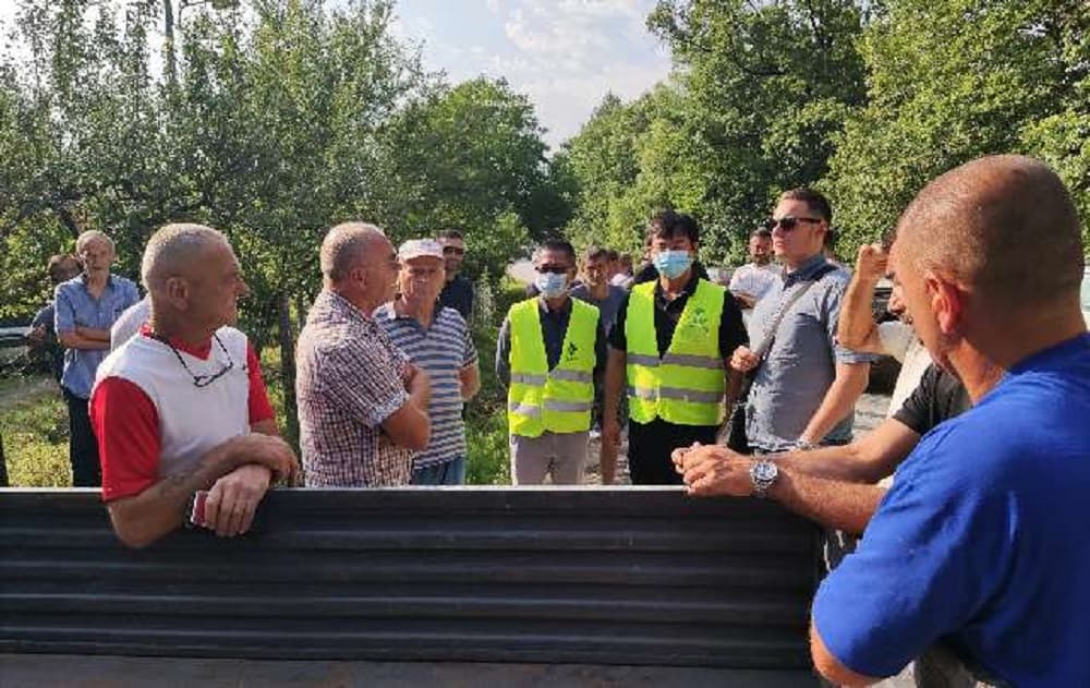 Izvođači na deonici Preljina-Požega obećali da će sanirati seoske puteve