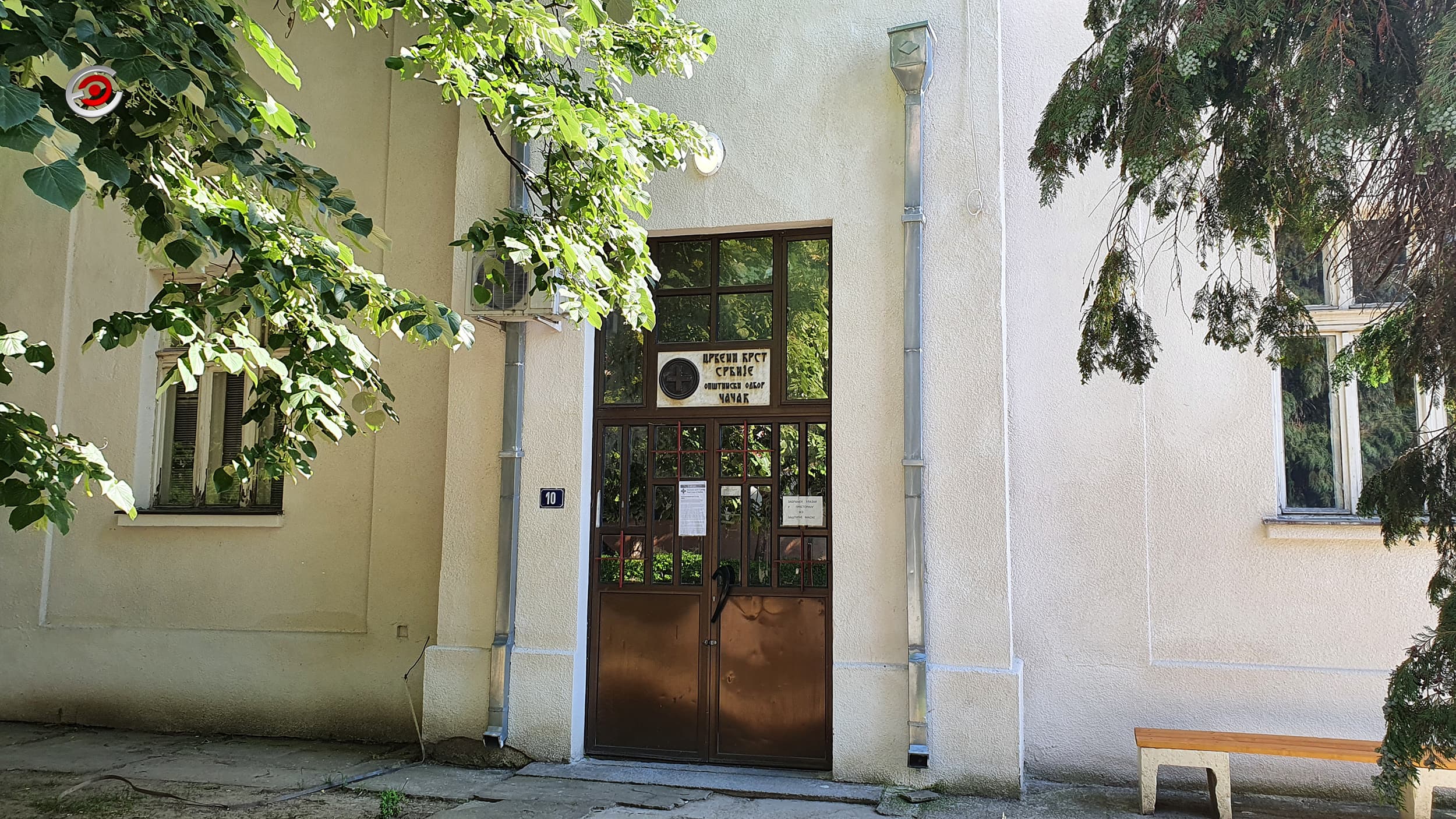 Radnici Crvenog krsta uputili apel za pomoć: Sekretarka napala radnicu