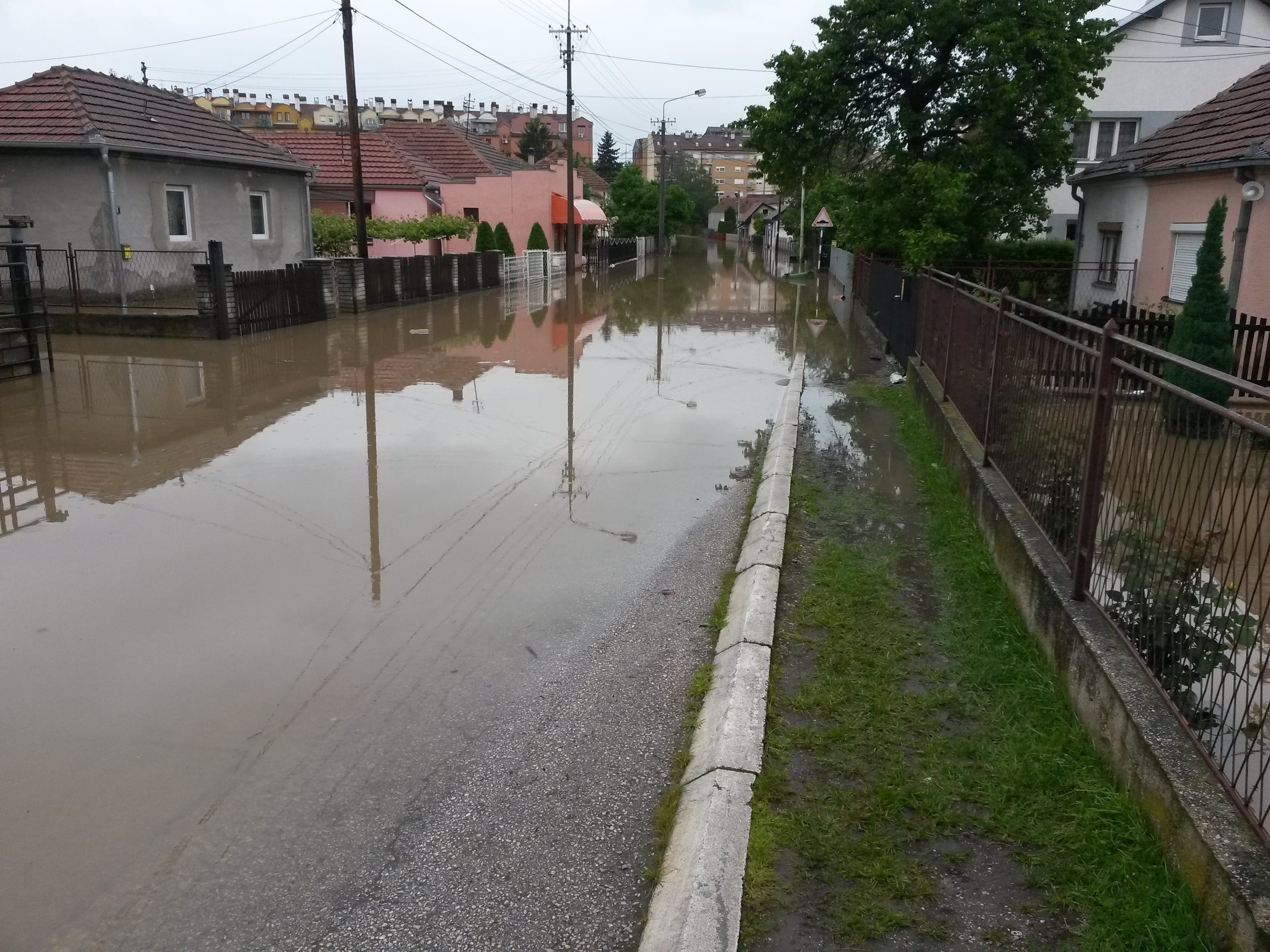 Poplavljeni: Nakon toliko obećanja koja nisu ispunjena - Neka vam je na čast!
