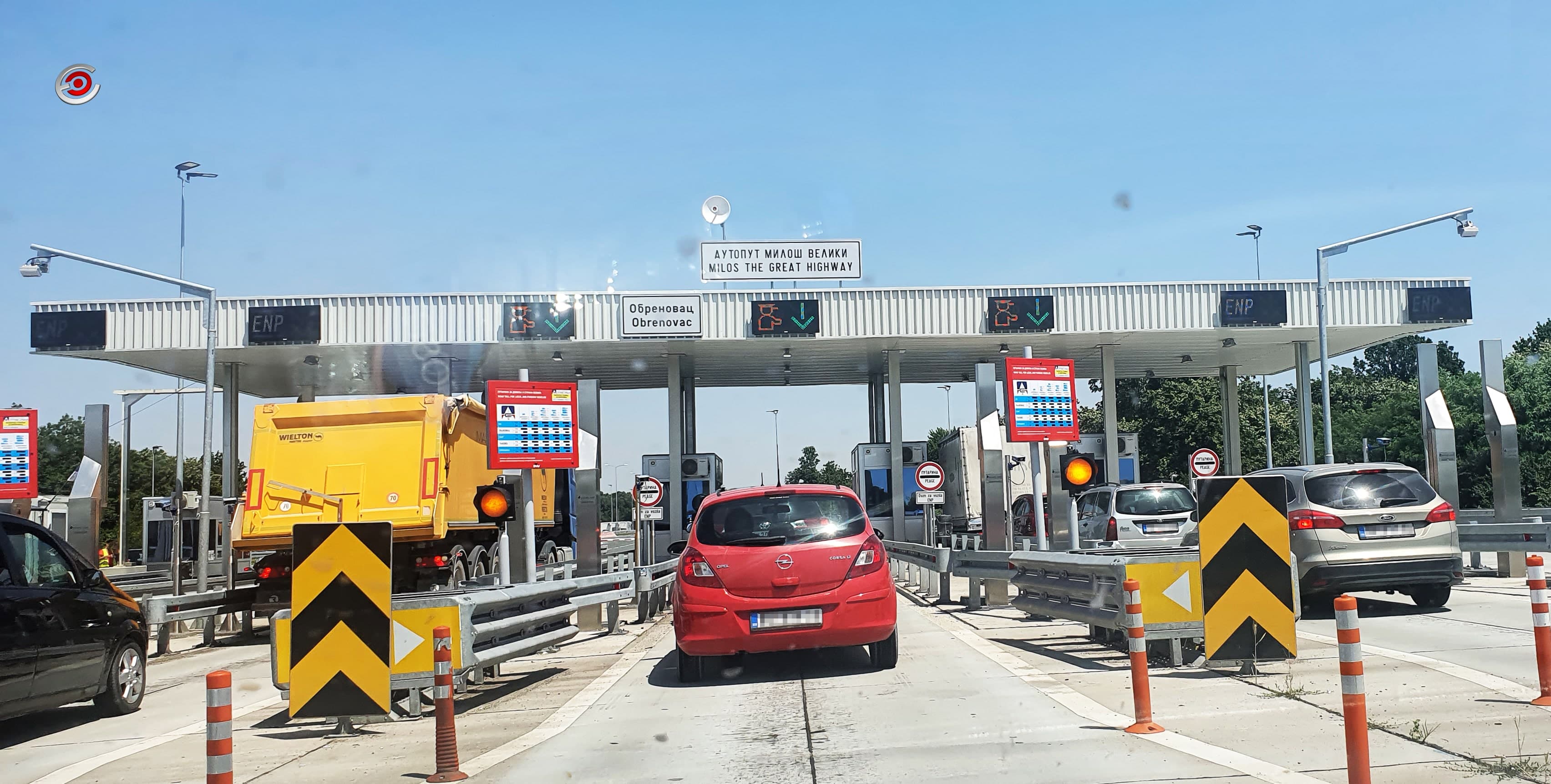 Putevi Srbije: Na Batrovcima čekanje pet, na Horgošu tri sata