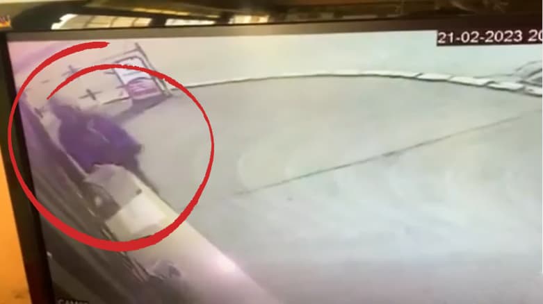 Muškarac ukrao kutiju za prikupljanje novca namenjen lečenju bolesnih (VIDEO)