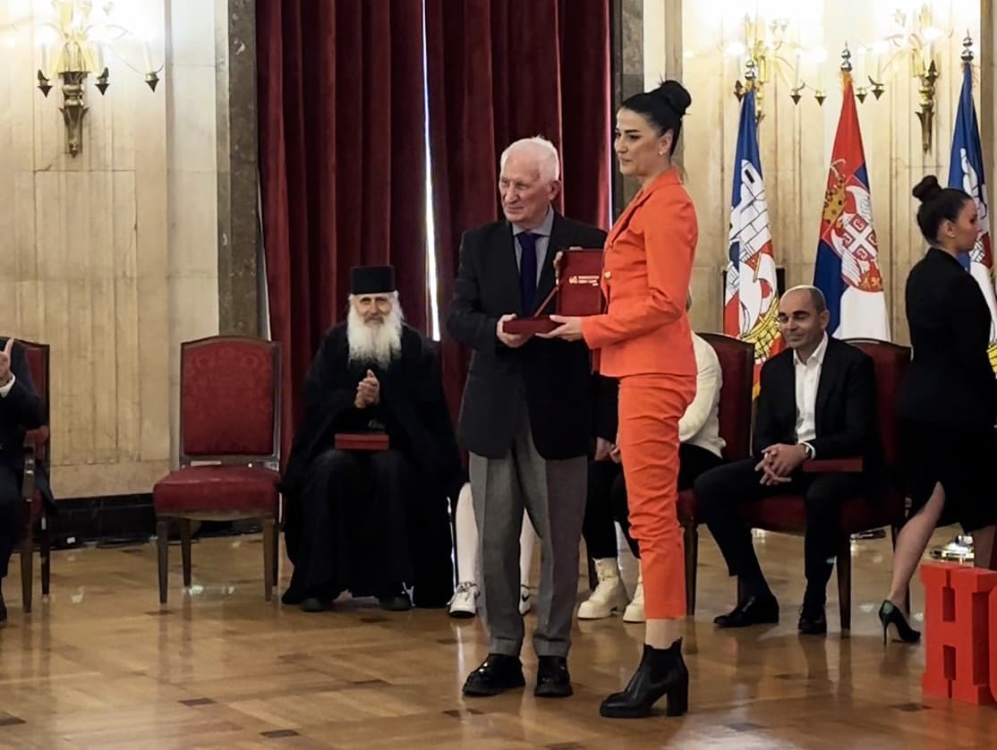 Čačanki Tatjani Obradović Zlatna plaketa za "Najplemenitiji podvig godine" od "Večernjih novosti"