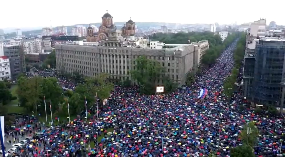 Protest "Srbija protiv nasilja" završen mirno uprkos provokatorima, novi skup 2. juna (FOTO)
