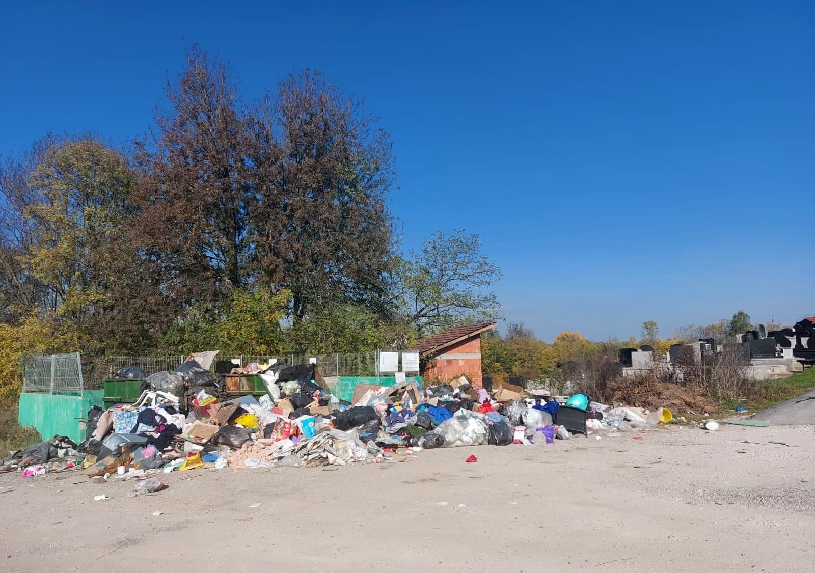 GRAčANI REPORTERI: Umesto table "Dobro došli u Čačak" (FOTO)