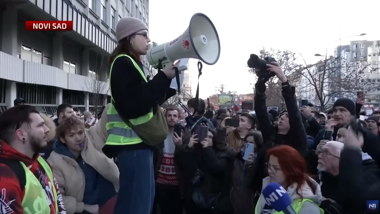 Studenti u blokadi se ograđuju od ekstremističkih organizacija: Njihova obeležja nisu u skladu sa našim vrednostima i ciljevima