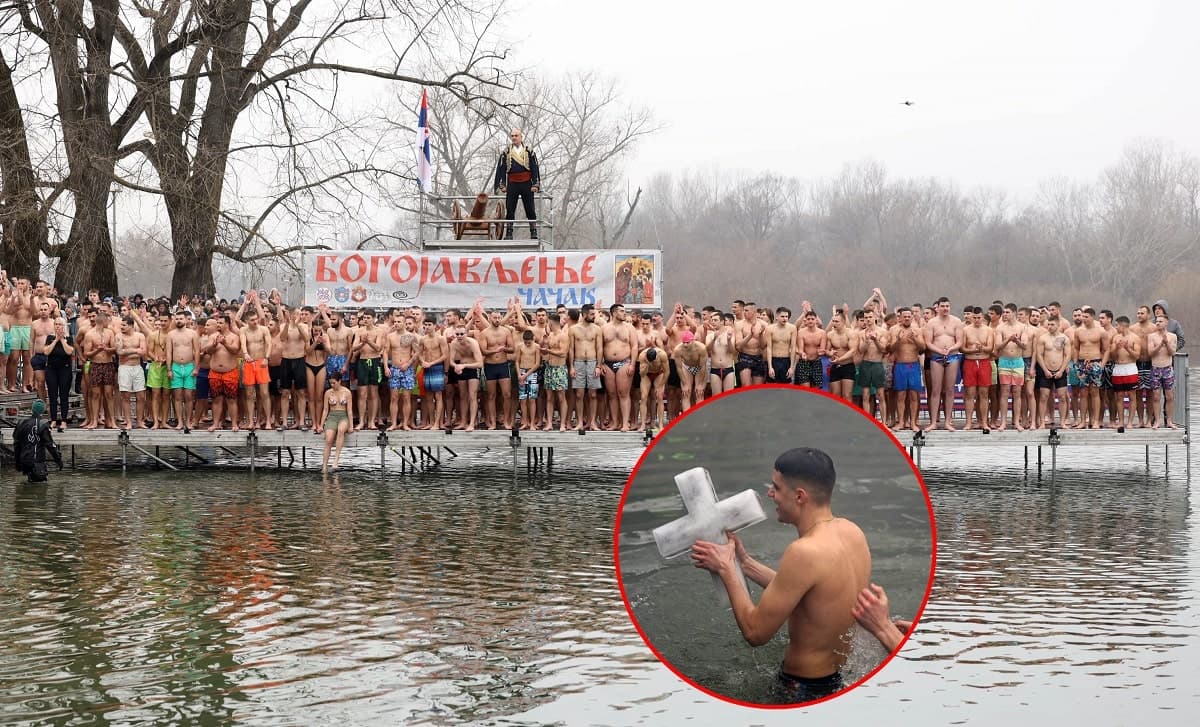 Bogojavljensko plivanje za časni krst - pobednik Jovan Kecović (FOTO)