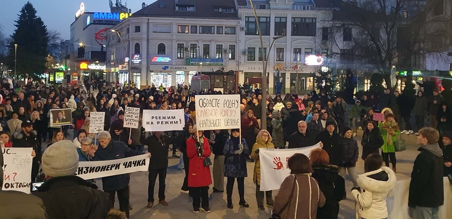 Održan još jedan protest u organizaciji studenata, izveden performans "Studentski dnevnik" pred građanima (FOTO)