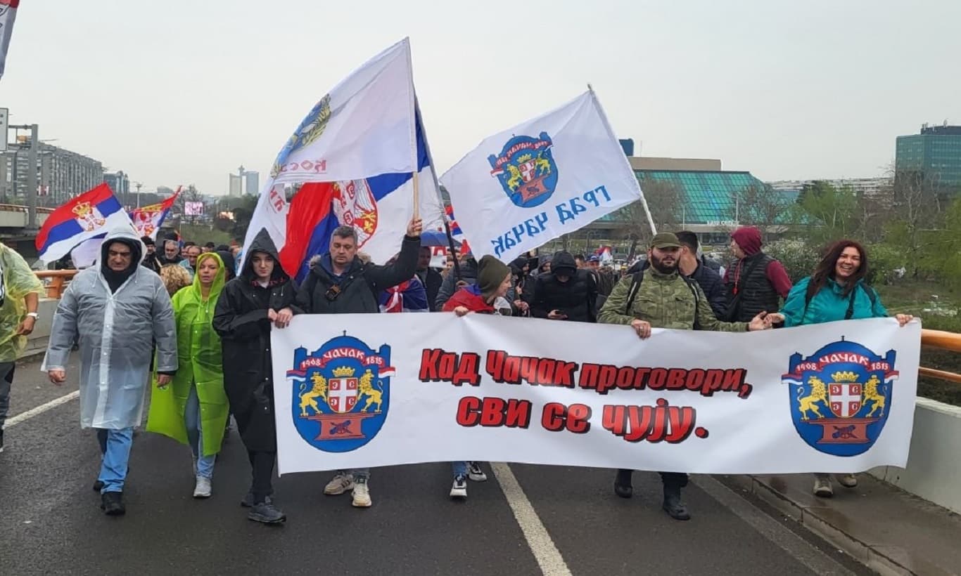 Održan najmasovniji skup u istoriji Srbije, nepregledna kolona u dve trake iz zapadne Srbije stigla u Beograd (FOTO)