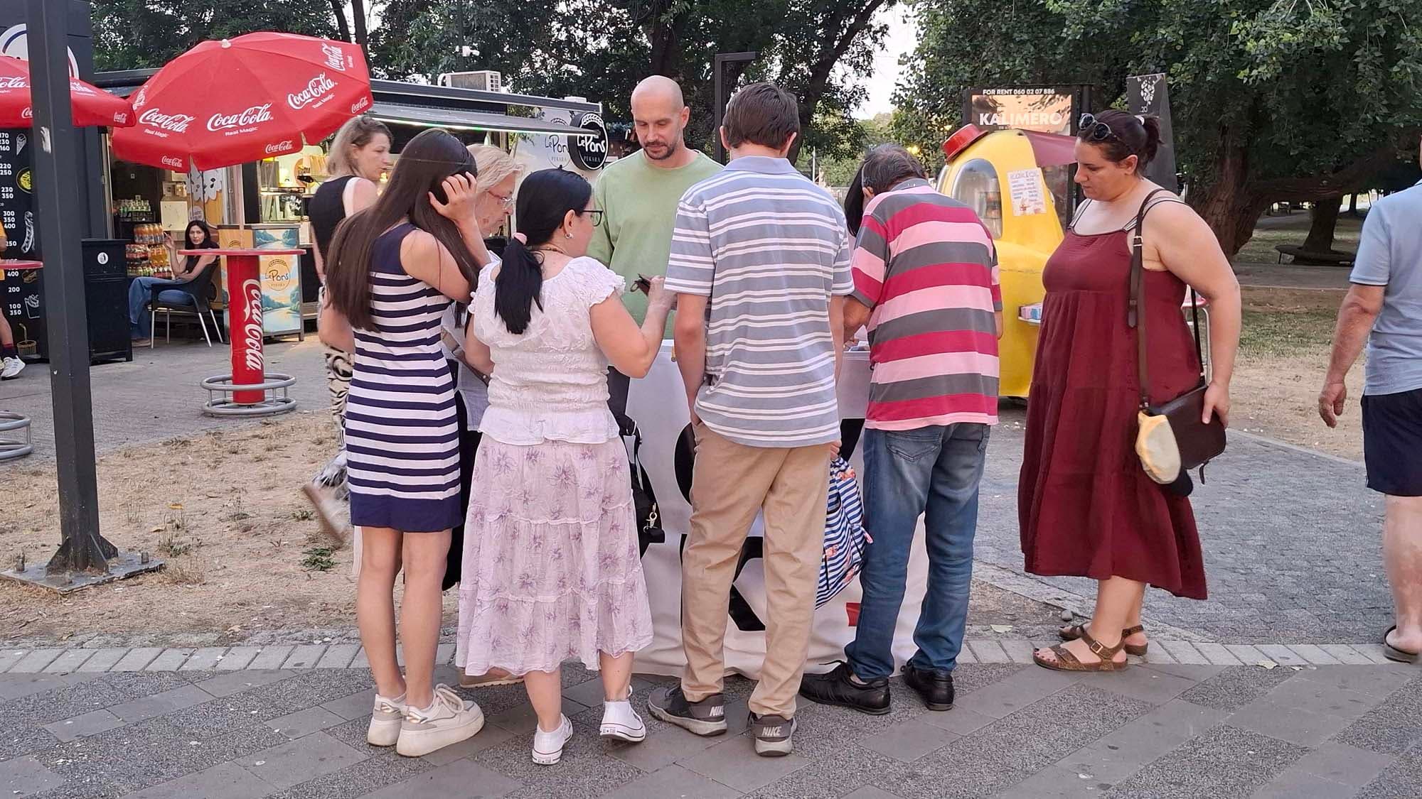 Potpisivanje Peticije za raspisivanje vanrednih parlamentarnih izbora ponovo u Čačku