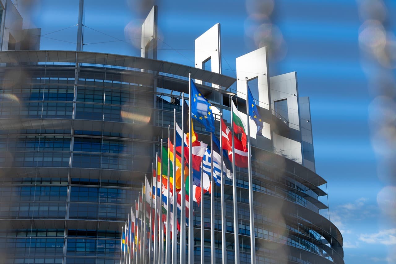Šest zaključaka EU Parlamenta o Srbiji