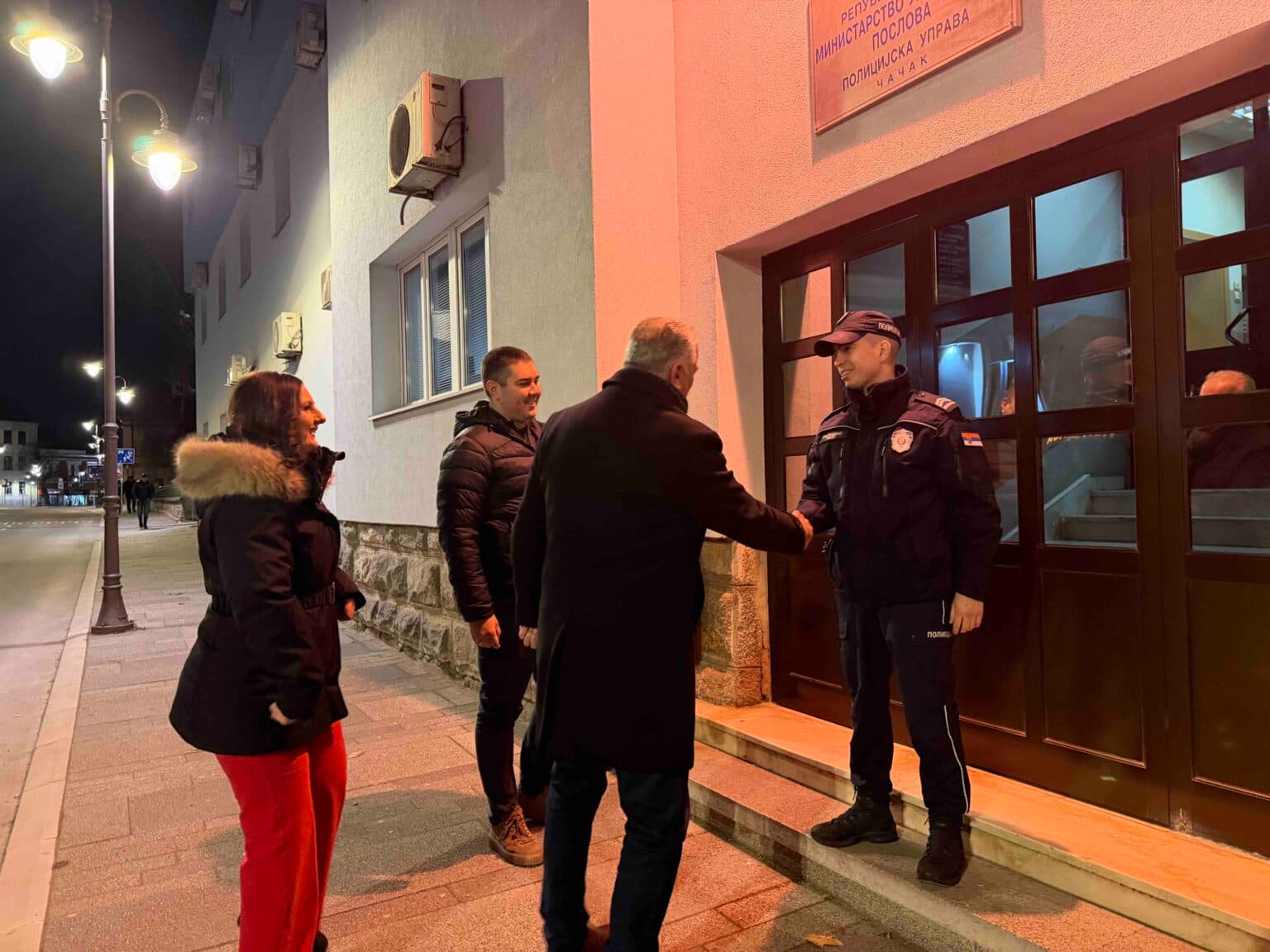 Predstavnici gradskog rukovodstva posetili dežurne službe u novogodišnjoj noći