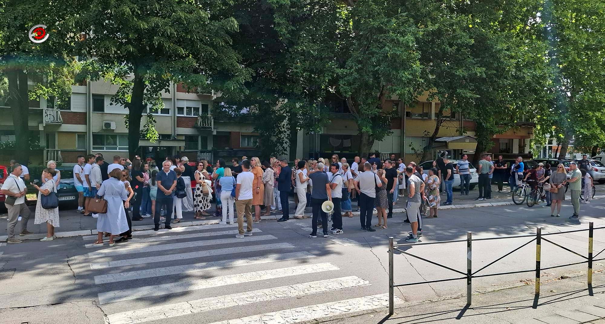 Kolektiv OŠ "Filip Filipović" optužuje Ministarstvo za ignorisanje volje zaposlenih i "pravni apsurd"
