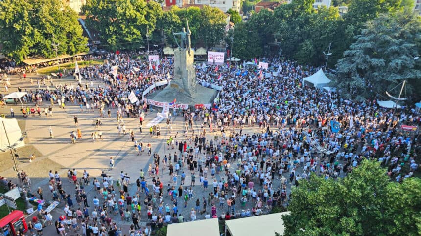 Vidovdanski protest u Kraljevu okupio građane Srbije